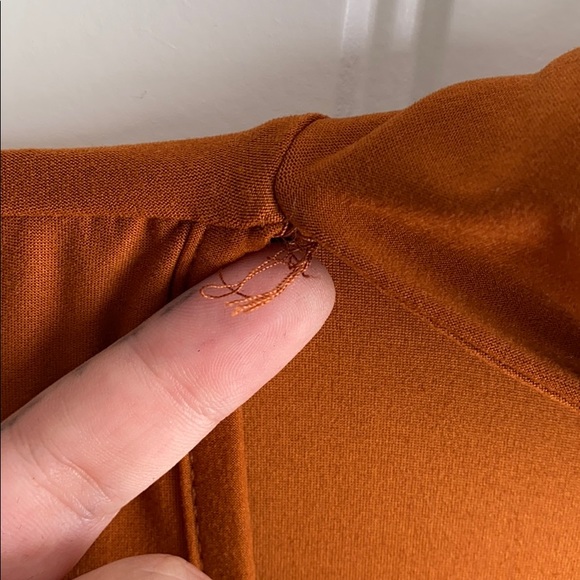 High neck, keyhole, burnt orange tank top - Picture 5 of 7